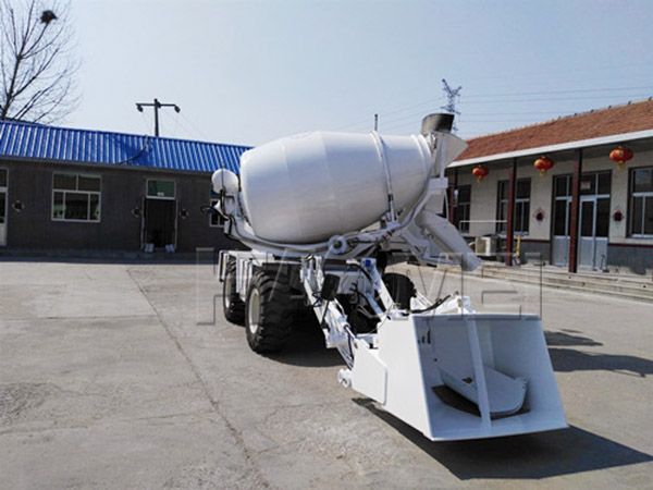 A Highlight of Self Contained Concrete Mixer Truck