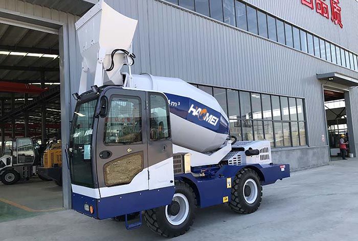 HM4.0 self loading concrete mixer.jpg