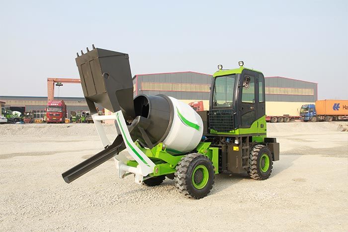 The Synchronously Rotating Cab of Self Loading Concrete Mixer Truck