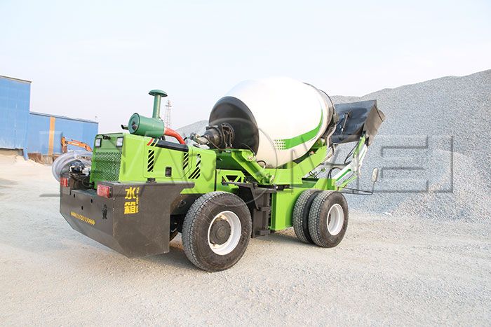 The Highlights of Self Batching Concrete Truck