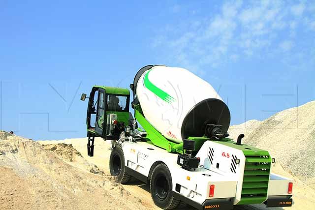 Top Two Features of self loading concrete mixer for sale